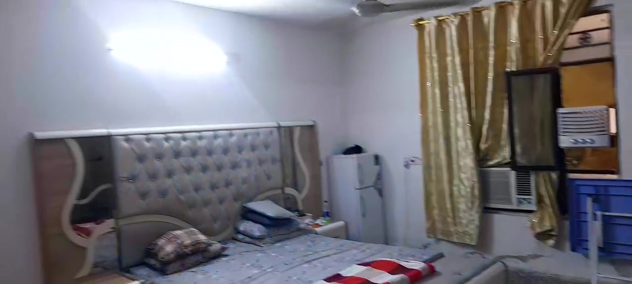 السلام عليكم بيت للبيع المشتل حي فدك فرع حيدر ابو المولده المساحه ٢٠٠مي مجاري كهرباء خطين خدمات كاملة للاستفسار ***********وتساب
