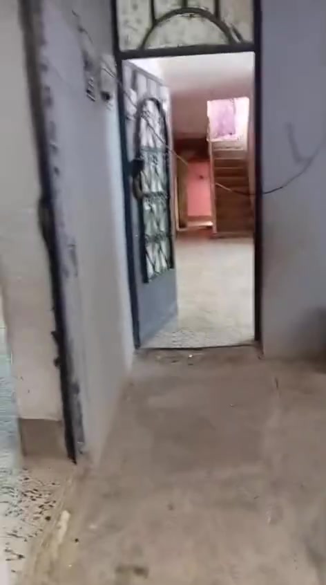 سلام عليكم خوان يتوفر منزل الايجار 5 كيلو قرب جامع تقوى سعر 250لاستفسار اتصال برقم***********
