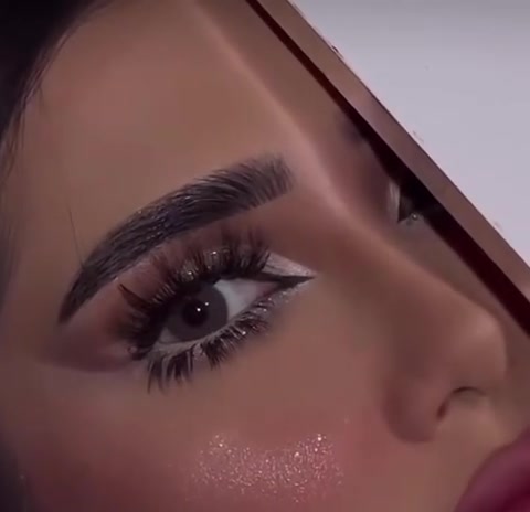 بغداد الحسينية • شارع المواكب • صالون تجميل