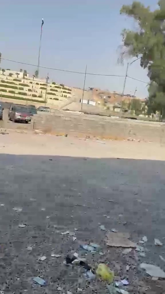 شقة للايجار حي  المالية مقابل جامع النبي يونس مساحة الشقة 150 متر 
الشقة طابق ارضي 
مكون من غرفتين نوم هول صحيات مطبخ 

سعر الايجار 400 الف وقابل للتفاوض 

للاستفسار 
***********
***********
