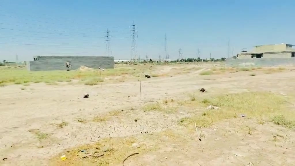 قطع ارض للبيع سند ٢٥ طابو زراعي.. ٣ قطع على ١٠٠ متر تنباع كل ١٠٠ او ٢٠٠ او ٣٠٠  … كل ١٠٠ بيهة اقرار محكمة منفصل قرب كراج اليوسفية خلف جامع جنة المؤى خدمات مي وكهرباء  وبناء موجود وكما موضح في الخارطة 
 للاستفسار وتساب  على الرقم ***********

نص مكتوب في الصور:
- 33°06'47.3"N 44°21'20.9"E المطاعم وقود الفنادق المقاهي متاجر قاعة الحميري للمناسبات الدينية مدخل اليوسفية نهر اليوسفية نادي فروسية الشباب لسريع وقود ناحية المشيدة 33°06'47.3"N 44°21'20.9"E Google Maps 33°06'47.3"N 44°21'20... مشاركة البدء الاتجاهات إضافة ت