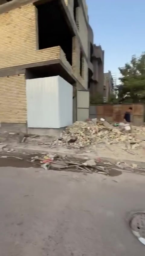للبيع ١٢٥م واجه ٦٢٥٠ نزال ٢٠حي الجهاد الامانه قرب الشارع العام بناء او كاع 
الإتصال ***********
واتساب ***********
