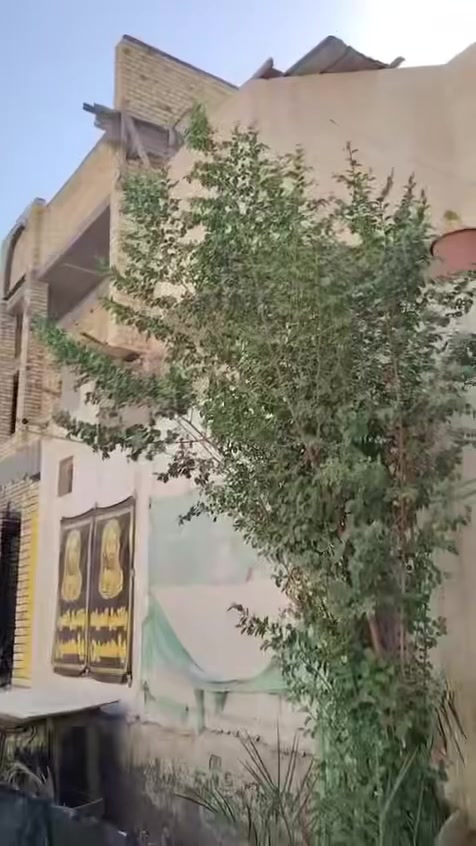 بيت طابو اسهم 100متر  شارع المشتل قريب جدا على شارع العام السفينه السعر 113
***********
