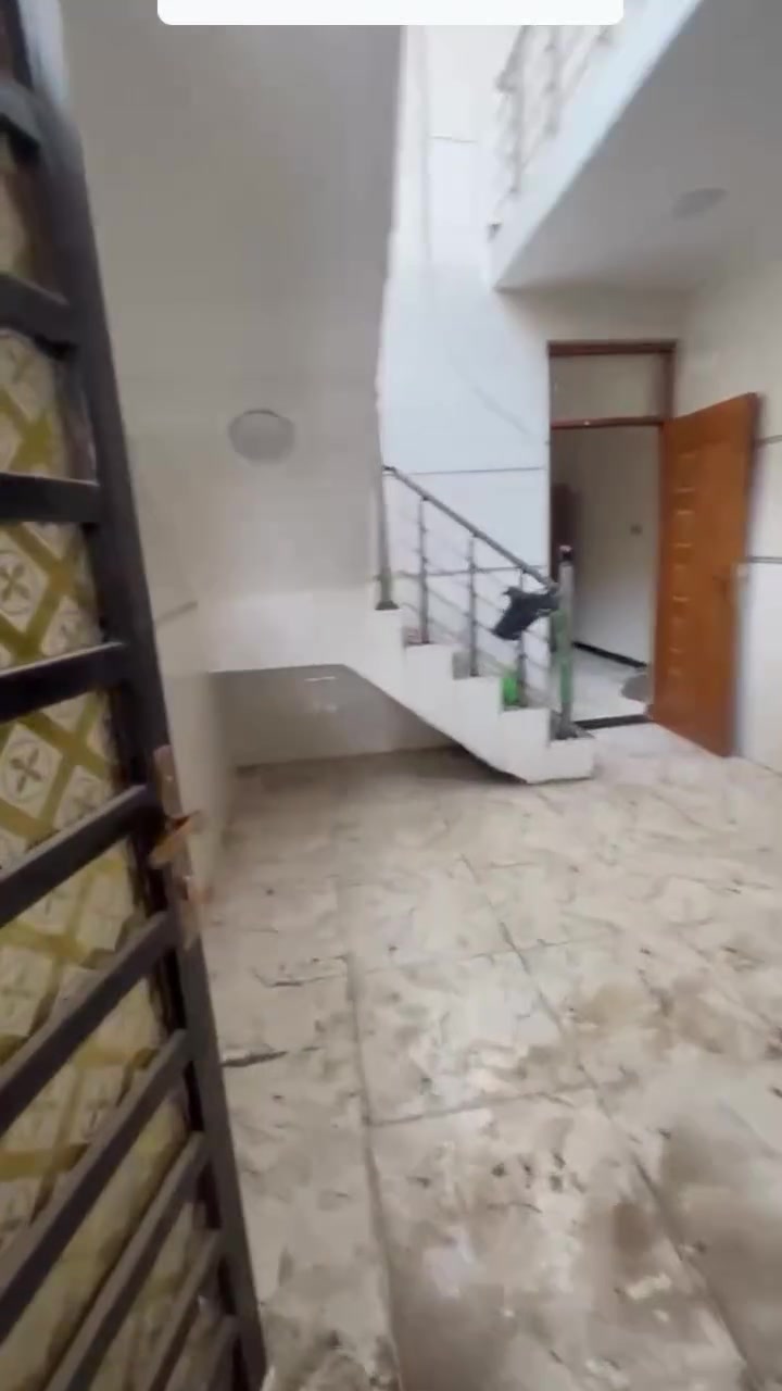 طابق ثاني • غرفة وصالة • الحريه محله