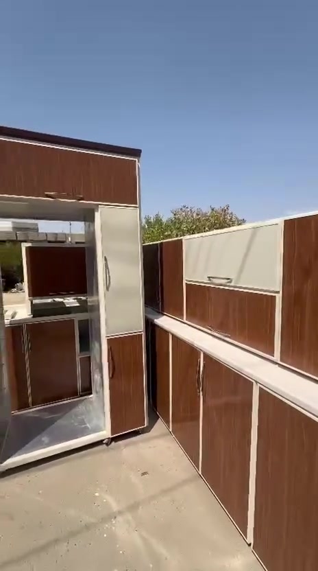 مطابخ نظيفة للبيع السعر ٧٠٠ الف وفيها مجال للأستفسار على الرقم ***********

