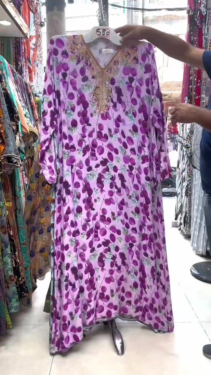 كشمير مطبع 3d
قياس l.xl.xxl.
السعر  ٨
عنوان حي النداء شارع المكاتب
للحجز والاستفسار 
***********
