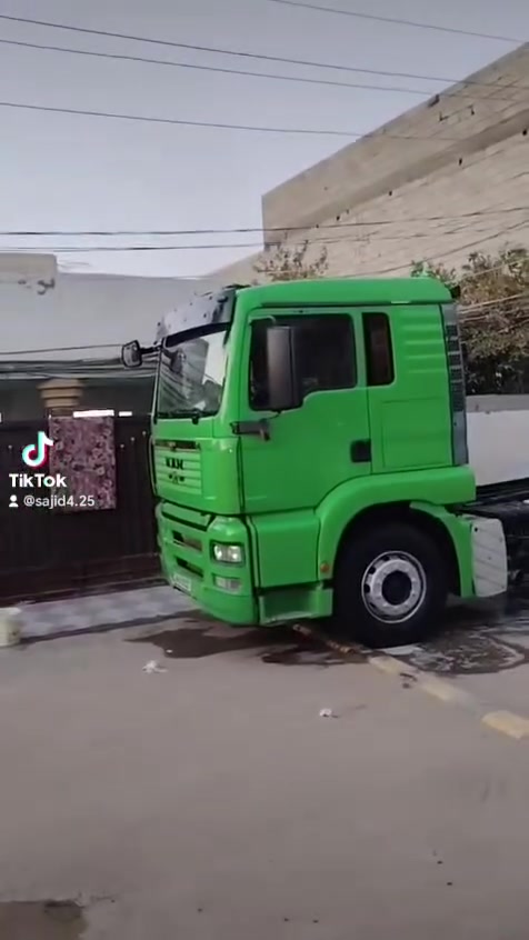سلام عليكم مان للبيع موديل ٢٠٠٢ محرك ٤١٠ كير فيتيس مجموعة جي اف شفت سبرنك رقم دهوك بسمي مسجلة بس راس فقط شرط التحويل سعر ٢٢٥ مكان ديالى ***********
