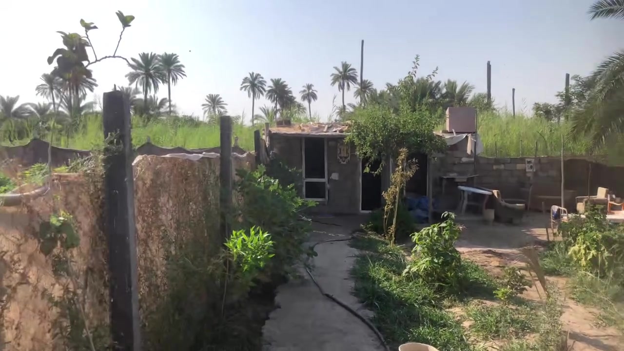 بسم الله الرحمن الرحيم 
بستان للبيع 
موقع بساتين بهرز قرب مسبح الصافي 
مساحه٤٠٠م للاستفسار ***********
