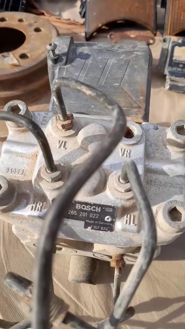 بي ام ٥٢٥ • نضيفات • قطع غيار