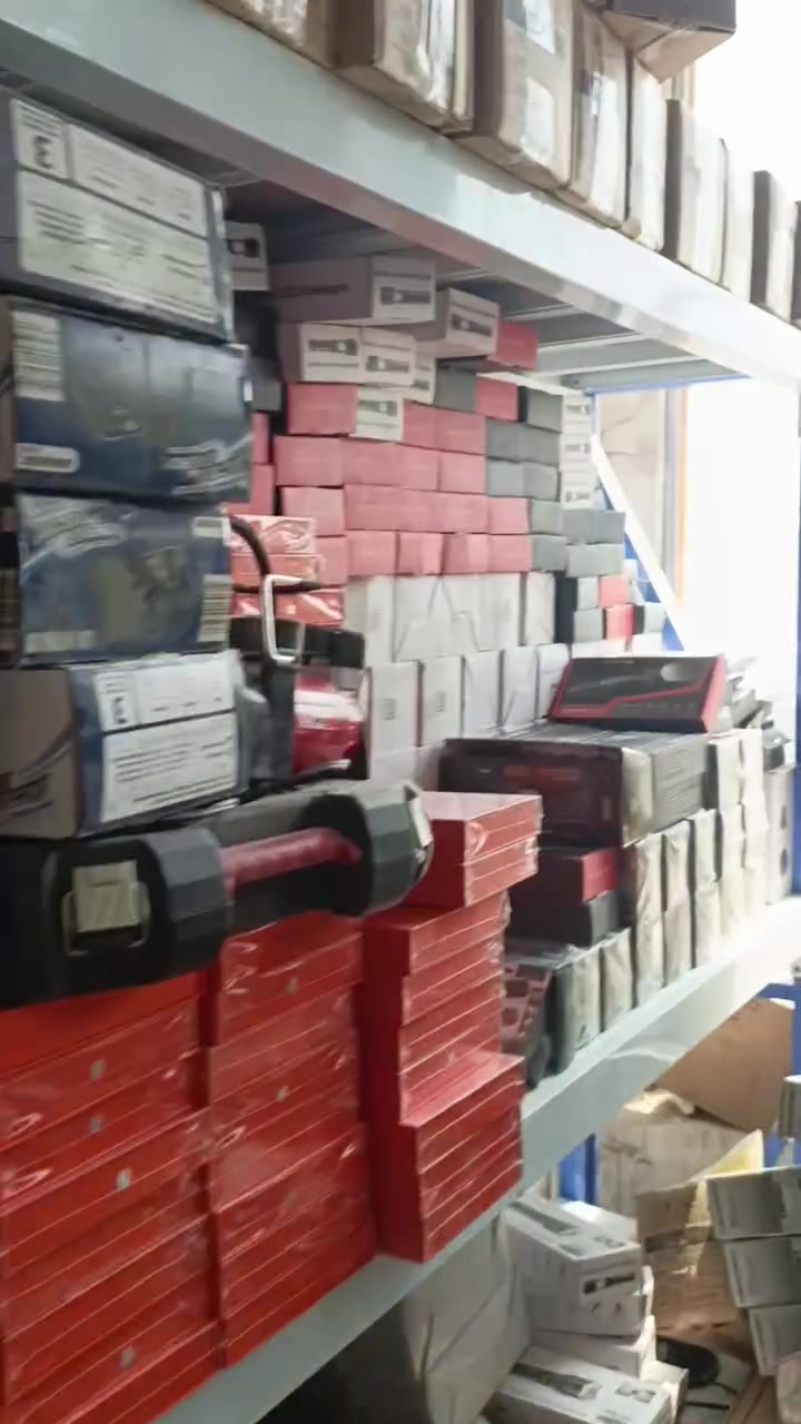 يوجد درنفيس شحن بآلة ألماني العدد ٢٠٠ قطعة الاتصال على الرقم ***********
