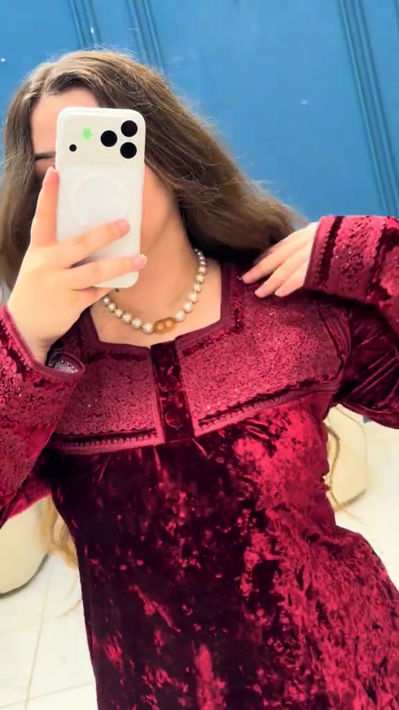 مقاسات L-2XL • قماش قطيفة • موديل ٢٠٢٦