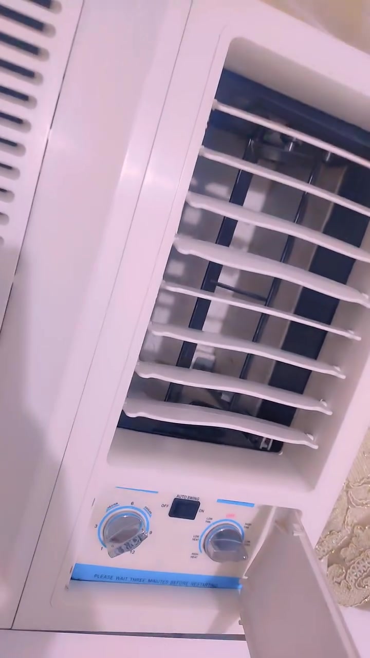 أثاث كامل • نظيف جداً • مكيف طن ونص