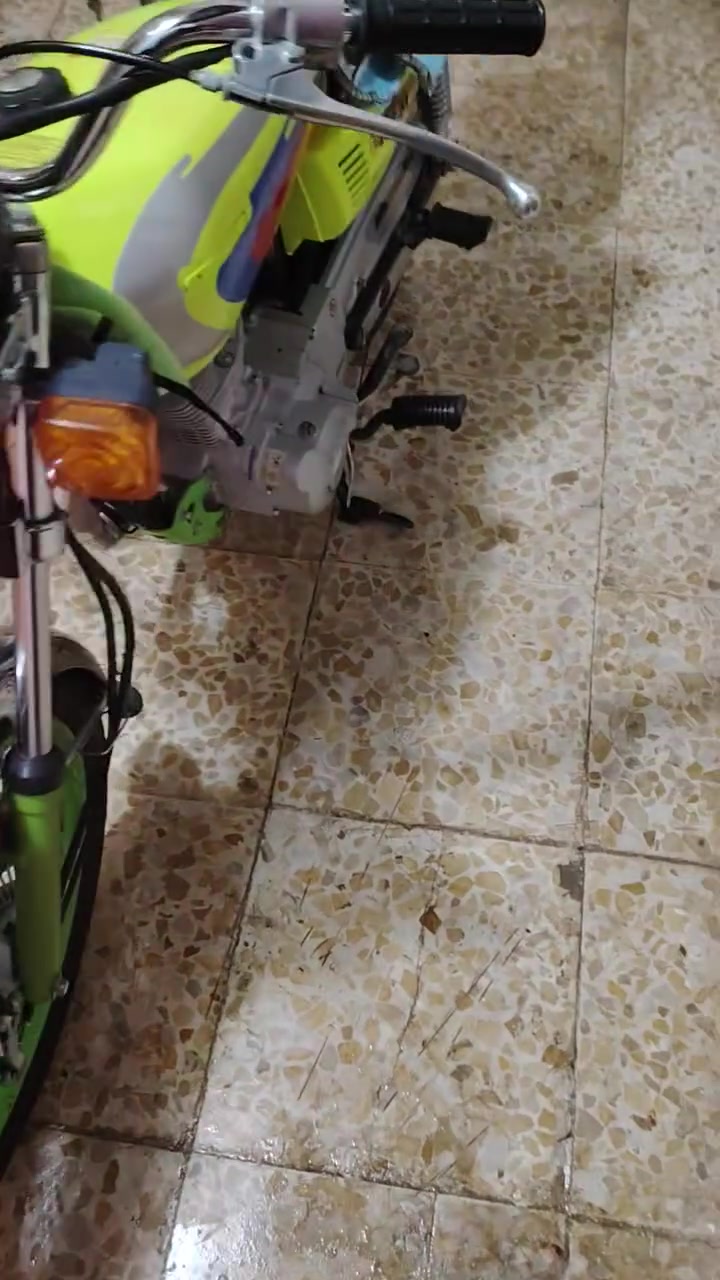 الهم صل على محمد وآل محمد❤️ 

السلام عليكم اخوان دراجه اربع كير للبيع لون تفاحي 💚 💵
 مكينه 
 غطاس افضل شي بالسوك✋ 
 وكيله العارضي دراجه 🧑
  كارتون شوف عينك ما تعتاز🪬
 شرح دراجه كفاله عامه كله💵 
كفاله حت من كلوب دشبول🔥 
موديل 21 🔜
🔙 طالعه ب25 شهر 2يوم18
سعر 850وبيه مجال بسيط كلش 💲 
عنوان نجف  🇮🇶 
📲 ***********📲
دراجه احلئ من صور كلشي موضح بالفديو
