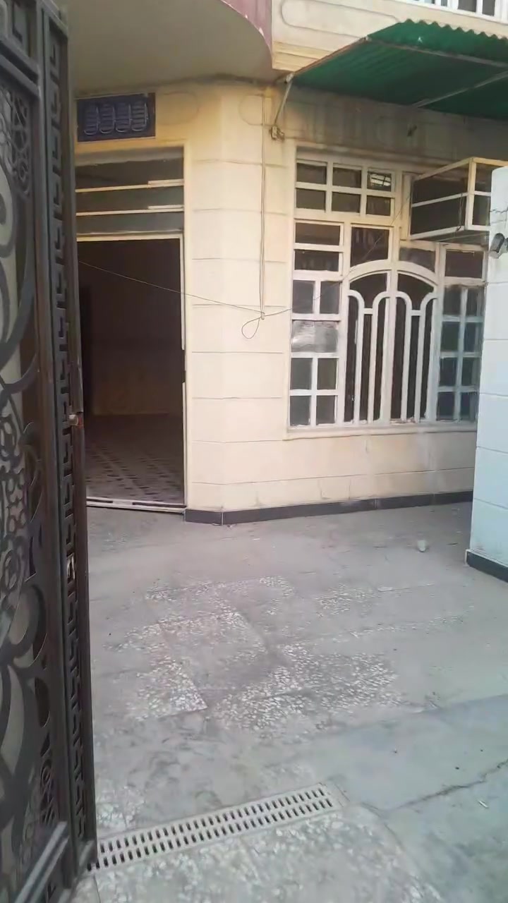 دار للأيجار ١٠٠ متر للإستفسار *********** ثعالبة الأولى قرب المكاتب

