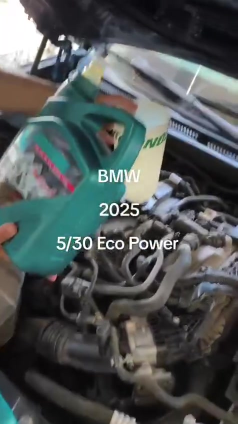 تفضلوا جماعة القبق المقدس 
هذا مهندس محمد اختصاص BMW في كركوك 
يستخدم 5w30  تعرف ليش لان يعرف شلون يشتغل المحرك هذا تلفونة ***********
