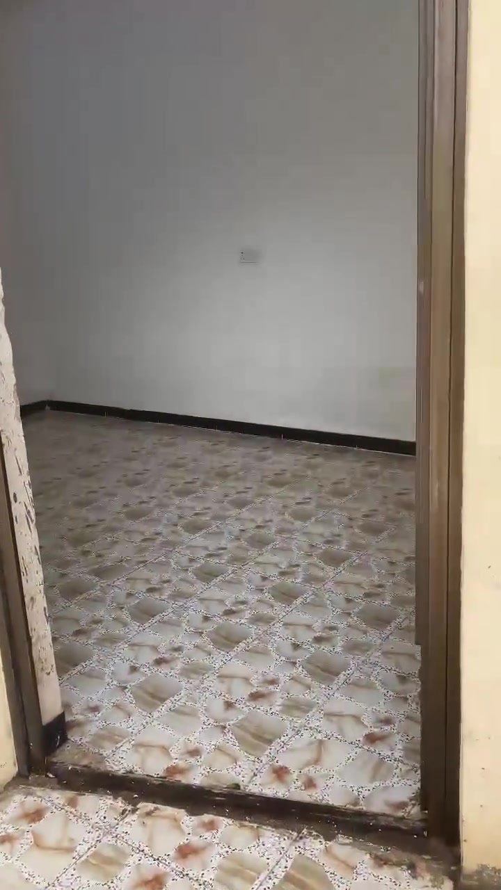 🏠 بيت للإيجار في الفلوجة – حي الأمين
📍 الموقع: مقابل أفران الأمين
🛏️ ٣ غرف نوم
🛋️ استقبال
 صالة عدد٢
🍳 مطبخ
🚿 حمام عدد٢

💰 بدل الإيجار: ٣٠٠ ألف قفل

🔹 واجهة البيت محل
🔹 البيت مجهز كيزر + موطور + تانكي
🔹 جاهز للسكن

📞 للتواصل والاستفسار:
***********
