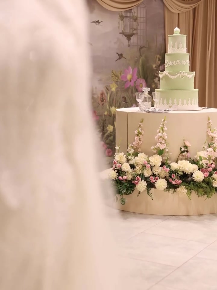 Your #fairytailwedding inspo ✨

نص مكتوب في الصور:
- SOGLAMOUR
- PHOTOGRAPHY
- SOGLAMOUR PHOTOGRAPHY