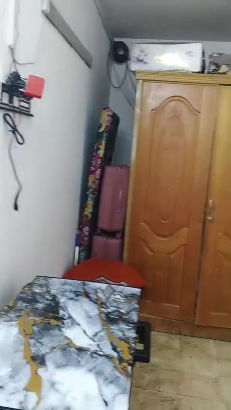 السلام عليكم شقه للبيع بغداد المحموديه مجمع القعقاع مقابل ملعب الترابي الاسفسار على هذا الرقم ***********  بي واتساب
