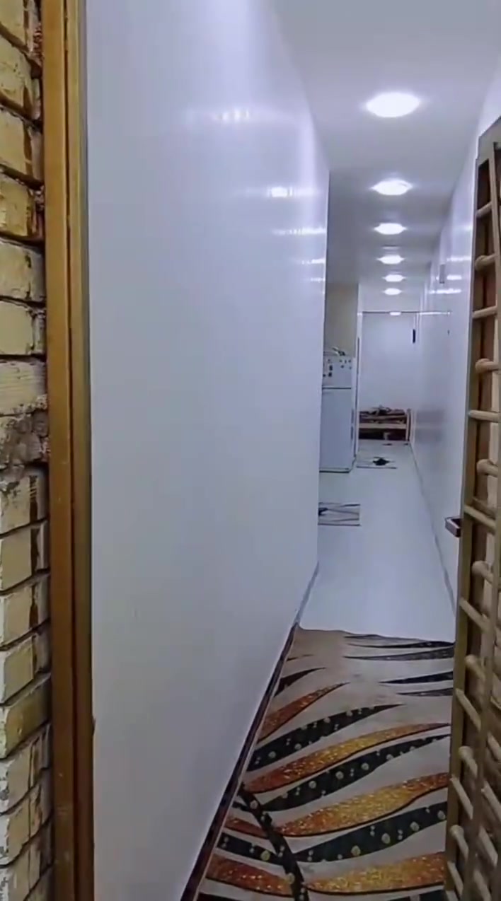 دار للبيع زراعي عقد ٢٥ جديد ١٠٠ متر الواجهة ٥ النزال ٢٠ طابقين الطابق الاول استقبال ومطبخ وغرفة نوم  وحمامات والطابق الثاني غرفتين نوم وصالة كبيرة وحمامات بورسلين وسيراميك وبياض فقط الطابق الثاني نقص كاشي
سطح اشتايكر 
صار 3اسابيع من كملت البيت كامل ومرتب 
تسليم مفتاح 
السعر 153 وبي مجال بسيط
للاتصال 
***********
عنوان الدورة زراعي الاثوريين قرب مسجد قباء
