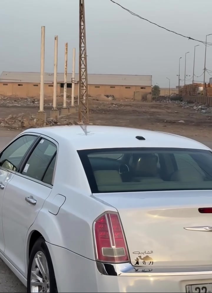 اوباما 2013 C
6 سلندر تو ويل 
كلين تايتل كفالة عامة

كلاصات تدفئة وتبريد 
بردة خلفية كهربائية تنزل مع البك 
كشنات جلد تدفئة وتبريد 
كشن خزن ميموري 
مرايات قلابه مع البك 
ستيرن تدفئة 
تشغيل عن بعد 
سستم سماعات الباين 
كير طيارة ✈️
ويل 18 مكسيكي 
 

رقم اربيل جديد بأسمي 

مكان السيارة بابل

اتصال او واتساب ***********
