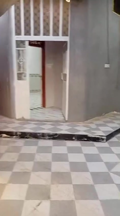 سلام عليكم خوان يتوفر مشتمل الايجار في 5 كيلو نزله شراع سعر 250 لاستفسار لاتصال برقم ***********

