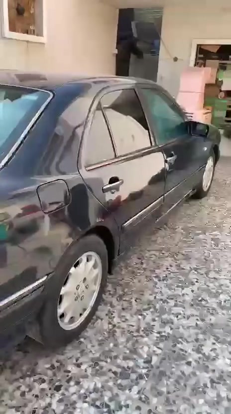 سلام عليكم سياره موديل 1996
سياره كير محرك شرط تخم تاير باتري كله جديد صبخ جماليه شرط تحويل السعر 75وبيه مجال العنوان بغداد رقم الهاتف ***********
