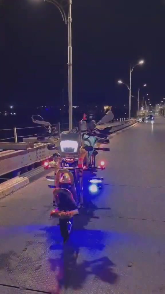 ايراني • ١٥٠ • ٢٥باب