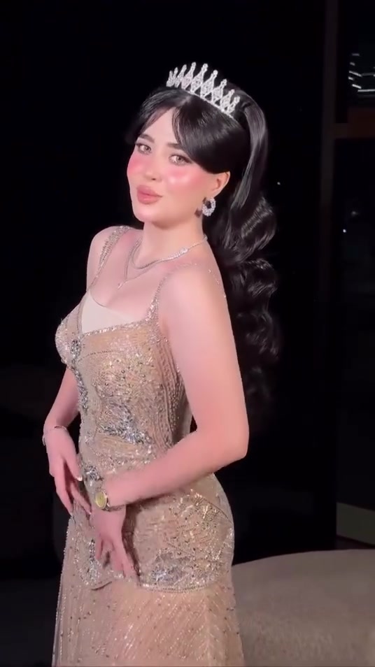 متوفرة البدلة للايجار تصميم @rimahautecouture  للحجز والقياس تفضلو بزيارة البوتيك موقعنا بغداد حي الجامعه فرع جامع ملا حويش
