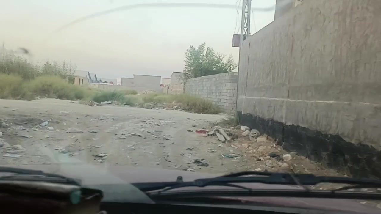 السلام عليكم هيكل مع قطعه للبيع المساحه 600 و60 متر
طابو زراعي سند 25 
تحويل مباشر بأسم المشتري 
الهيكل غرفتين وصاله مع هول 
واستقبال ومطبخ 
الموقع شارع الجديد تبليط السايلوووو 
خلف السايلوووو 
معروض ب سعر 160 وبي مجال 
للاستفسار الاتصال على الأرقام التالية 
***********
***********
