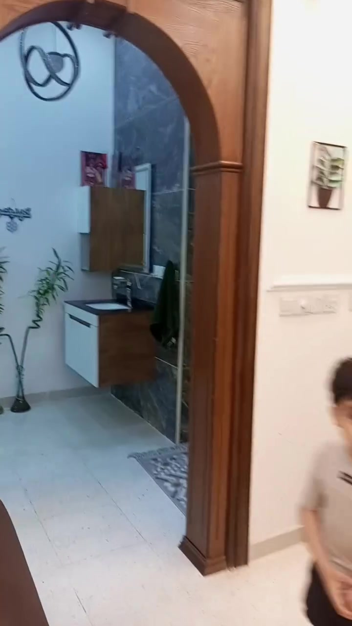 اعلااان مميز جدا  🔥🔥🔥
دار للبيع بناء حديث درجه اولى vip في  #الغزاليه العمداء موقع مميز وهادئ
مساحه 150م واجهه 7.5نزال20

يتكون من 5غرف نوم سويت 

صاله 
حولي 
مطبخ 
شلال داخلي 
طرمه 
بيتونه 
سطح 
البيت متعوب عليه بشكل وبالعافيه ع اليشتري 
لاستفسار 
***********
