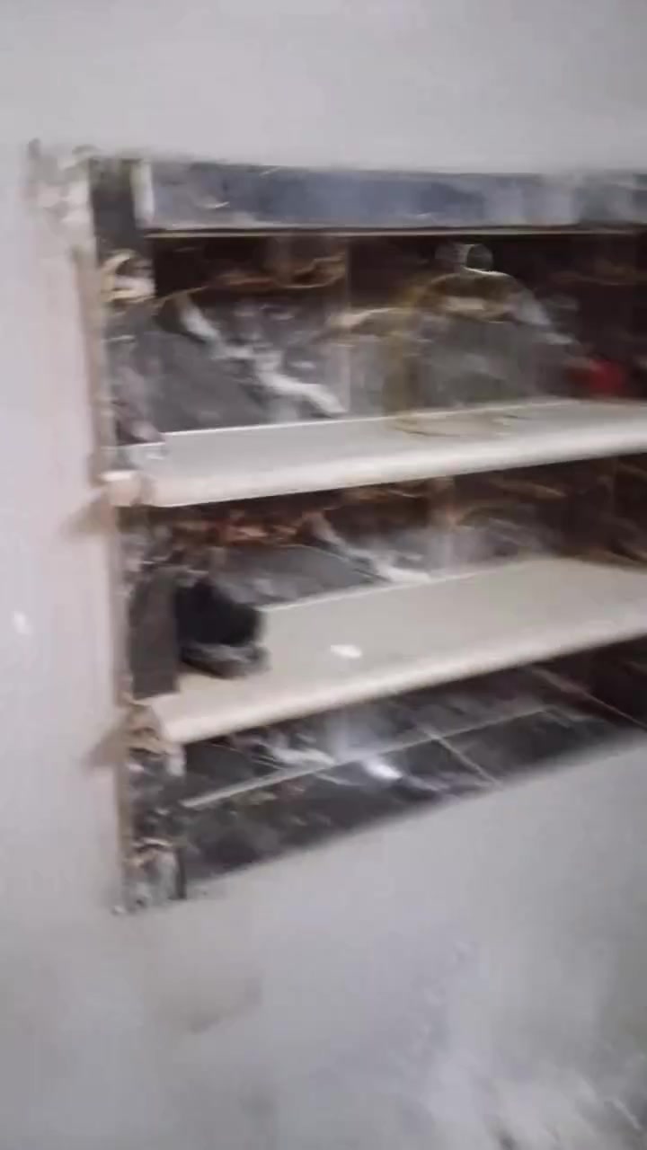 السلام عليكم بيت بالحميديه 120 متر شارع المشروع مقابيل بيت الشيخ بناء حديث غرفه وصاله ومطبخ واستقبال حمام تواليت كراج بيت مال عائله جبيره السعر 38 وبي مجال للشراي صب رفت أساس مسلح ***********
