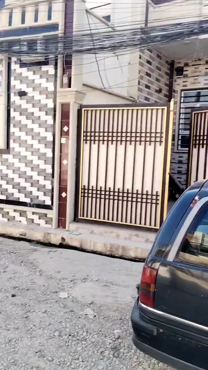 وعليكم السلام
🏡 *عقار للبيع - القوسيات، حي الإيمان خلف معمل غاز التوفيق*

- *المساحة*: 165 متر
- *التسليم*: فوري
- *الخدمات*: كامل الخدمات
- *للاستفسار*: على رقم 
***********(واتساب)
