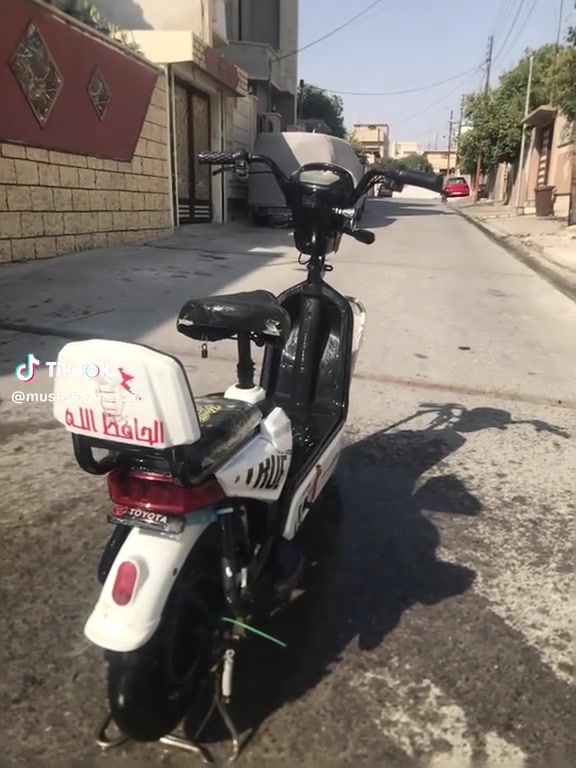 للبيع ماطور شحن حجم ١٤ الماطور كلشي بينو نضيف فقط باتري واحد ماموجود باقي ماطور شرط هورن جديد تايرات جدد السعر 100 وبي مجال العنوان موصل حي صدام رقم الموبايل ***********
