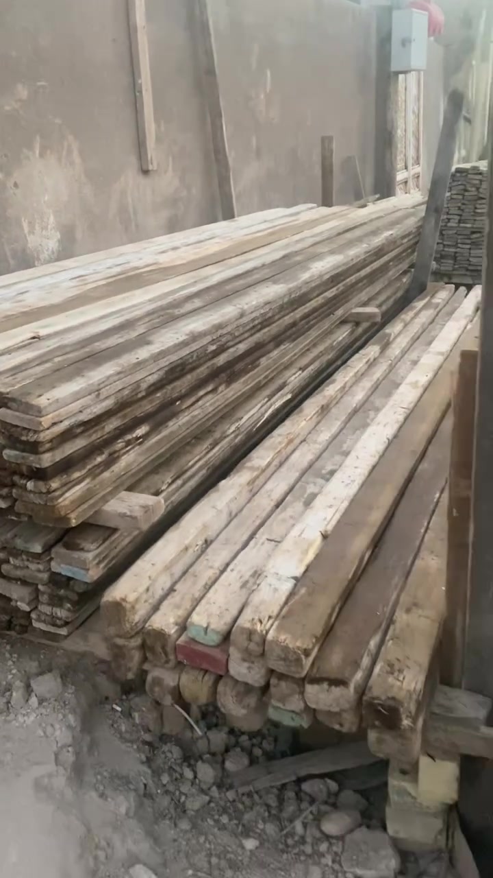 قالب خشب للبيع نظيف العدد 8 مكعبات العنوان حله سعره 2 و400 وبي مجال
***********
