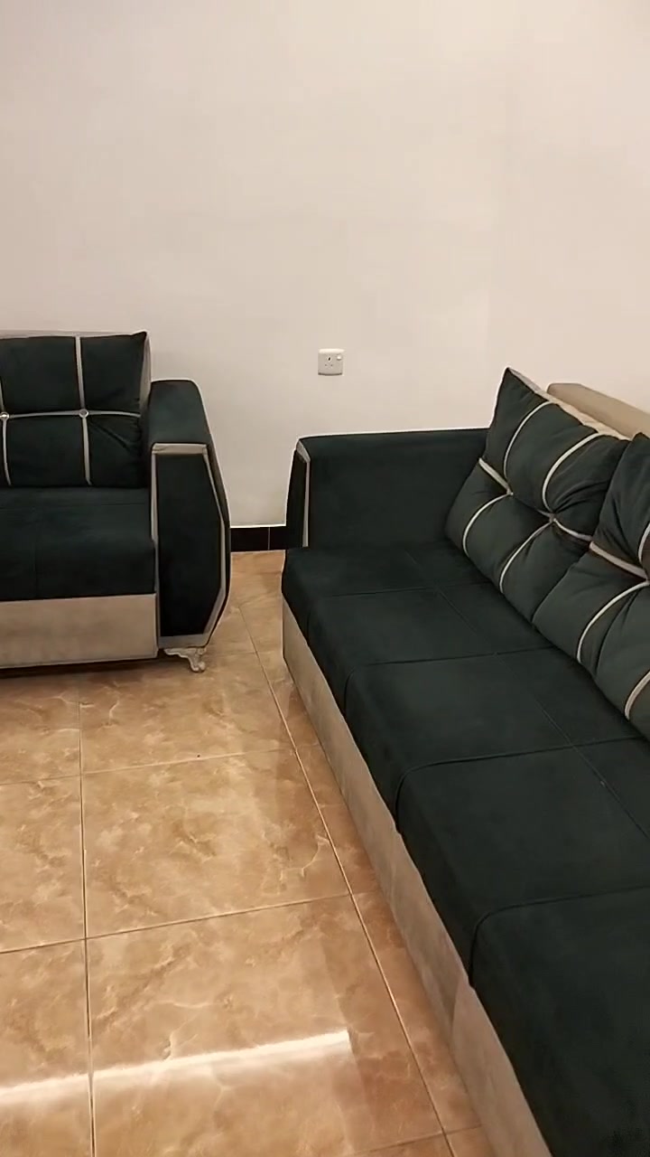 تخم 7 مقاعد نضيف جدا وقوي