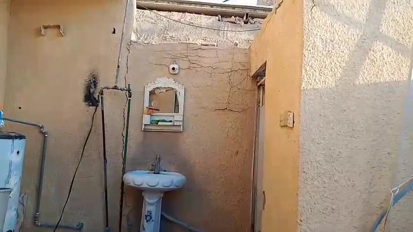 بيت تجاوز كامل قاطين
3 غرف صاله استقبال ومطبخ 
العنوان الحسينيه خدمات مسقط 
السعر 21 
للتواصل ***********

