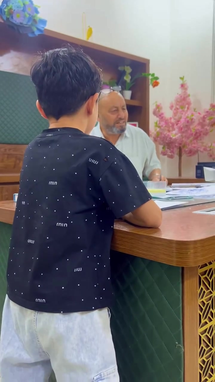 أرض النجاح والمستقبل المشرق تفتح أبوابها من جديد! 🌟
تعلن مدرسة جنة الورود الأهلية (الابتدائية المختلطة والمتوسطة للبنات) عن استمرار فتح باب التسجيل للعام الدراسي الجديد، تحت إشراف الأستاذ عبد الحسين ناصر حسين وكادر تعليمي من أرقى الكفاءات التربوية.
نحن لا نقدم مجرد تعليم، بل نصنع تفوقاً ورؤية جديدة لبناء جيل قيادي مبدع في بيئة تربوية وحضارية متكاملة.

العنوان / الباوية مقابل جامع الزهراء 
التواصل /***********
