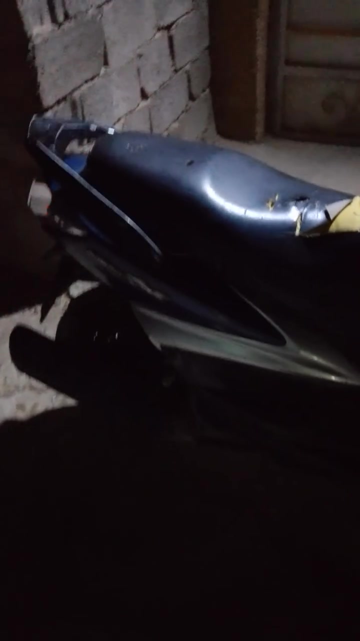 سلام عليكم دراجه سكنس فحل محرك ناعم لا تبخير ولا نضوح كهربائيات شغالة شاشه سبع الوان كفرات شوفت عينك أبيع هل موجود كابريتر تعبانة فقط 
العنوان بغداد الشعله 
السعر325وبيهة مجال شي قليل حك الجية 
الرقم ***********
