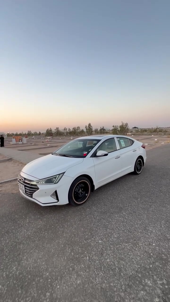 السلام عليكم النترا خليجي موديل 20 السياره حلوا ونضيفه سنويه جديده لسنة 31 بأسمي تحويل ثاني يوم ضرر السياره بارد ثنين خفيفات جاملغ امامي وجاملغ خلفي أبيعها بل ويلكب هاذه التاير والرنك أشيلهن مكان السياره البصره المعقل 
للاتصال *********** 
السعر 155 وبيها مجال
