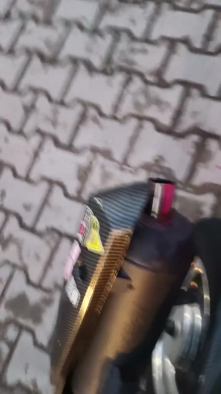 سلام عليكم دراجه مكس مضلع نوزل مكفوله اشاير هورن وبيه تزويد زوج وياله الاصلي ثقيل قاعده رقم وانته شوفت عينك  مكاني كربلاء الحر  خلف الشقاق السعر 650 وبيه مجال قليل  ترهم مروس ب اربعه  رقمي ***********
