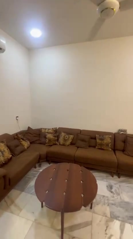 مشتمل للبيع المهدية الرابعة
المساحة ٨٠ م 
للاستفسار الاتصال على هذا الرقم   ‏‪***********‬‏
