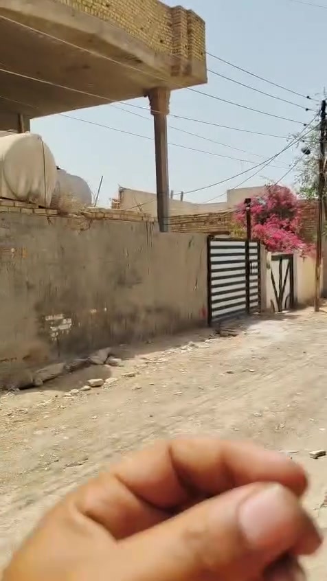 السلام عليكم دار مساحته 189 طابو صرف 
موقع الدار ام الخيل الاوله شارع المسبح الولبي 
بناء الدار كونكريت مسلح طابقين 
الطابق الأول غرفه أوصال واستقبال اومطبخ اوصحيات داخليه اوخارجيه 
الطابق الثاني 
غرف عدد ٢ 
أوصله اوصحيات 
الستفسار اكثر تصال 
ابو عسل ***********
ابو علي ‏‪***********‬‏
