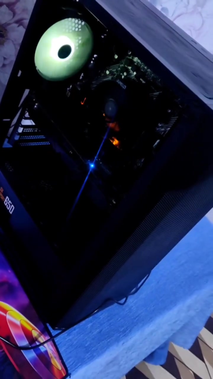 تجميعة ألعاب (PC) جاهزة للاستخدام بمواصفات ممتازة ونظيفة:
​المعالج: Ryzen 5 5500
​اللوحة الأم: ASUS Prime B450M
​الرام: 16GB DDR4 (3600MHz)
​كارت الشاشة: AMD Radeon RX 590 8GB
​التخزين: 512GB M.2 NVMe SSD
​البور سبلاي: 650W (80+ Bronze)
​الكيس: Xigmatek Trio
​الجهاز نظيف وشغال تمام.
السعر: (625)
للإستفسار والتواصل واتسأب(***********)
