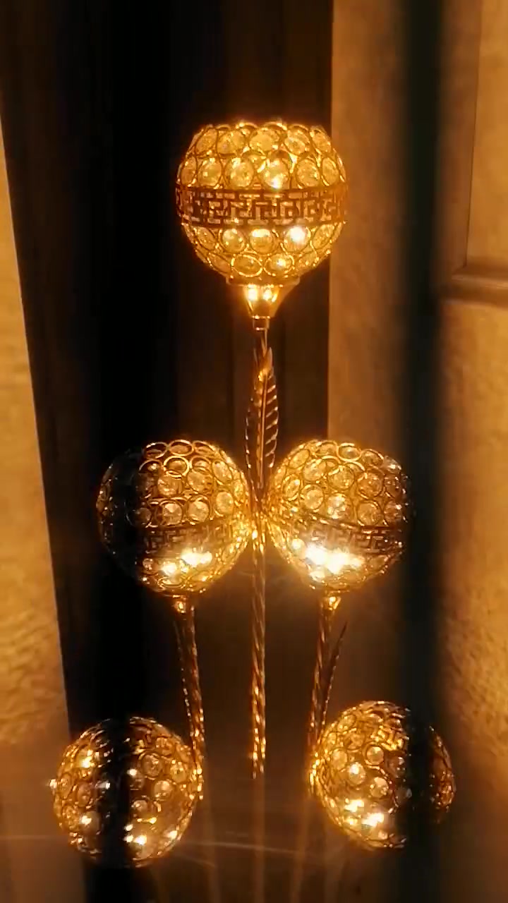 لالسلام عليكم ورحمة الله وبركاته   عندي تيبلم جديد الطول ١٢٠. مع تقديم قطعه الي حب يراسلني خاص ***********
