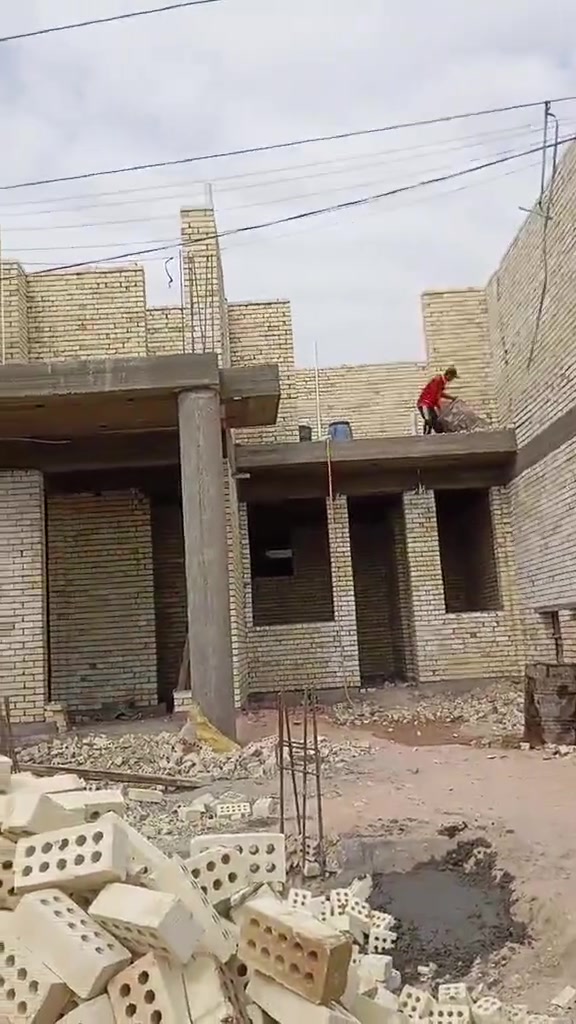 سلام عليكم احنه كوادر من بناء وتطبيك سيراميك ولبخ ونشتغل واجهيات نجف كربلاء بابل رقمي ***********
