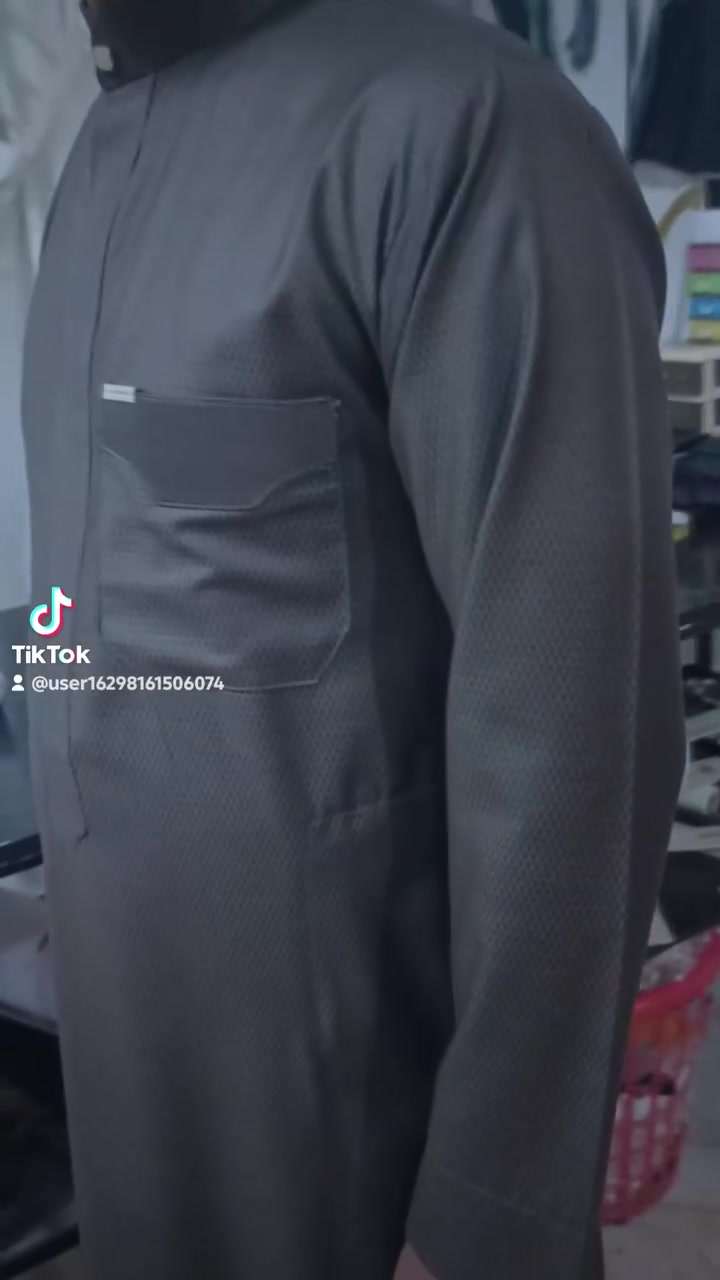 سلام عليكم زبائنا الكرام 
فصال دشداشه لي احد زبائنا 
قتيبه احمد ناحية الشورة 

عنوان المحل ناحية الشورة قرب المنتزة 
محل ابراهيم البدر 

***********
