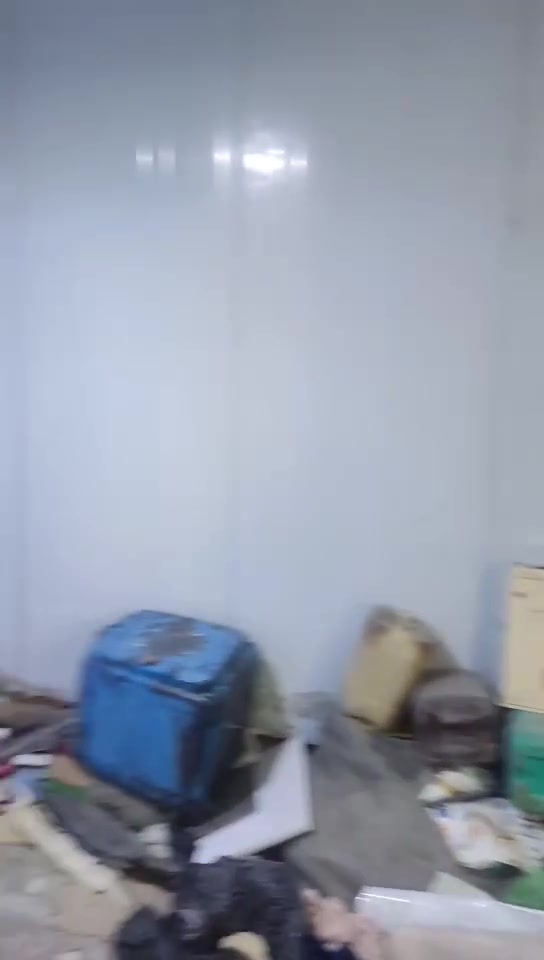 سلام عليكم سندويج للبيع الواجيها 5 ولنزال 4عنوان بغداد الشعب السعر 800 ***********
