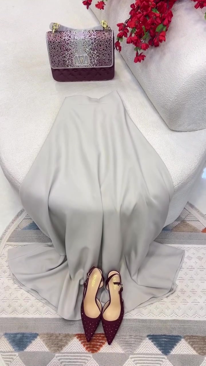 ملابس • أغراض شخصية