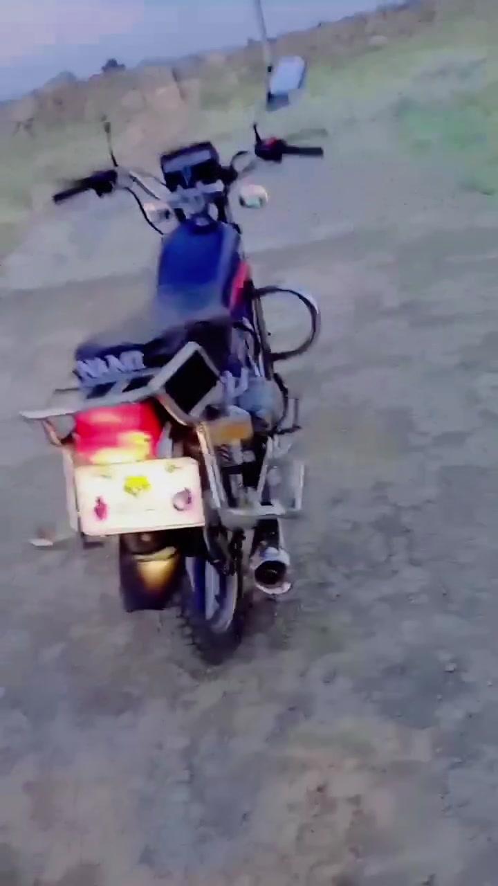 السلام عليكم بارت 22اصوليه جاهزه نكره سلف هندر. محرك خرس.  مبدل بستم شلعه فول تخم تاير  فقط لايت ودشبول عوزهن ربط 
نقصه جاملغ.وقبق زنجيل.فقط..والباقي شوف العين 
سعره 600 وبي مجال.بسيط  لاستفسار خاص واتساب ***********.
