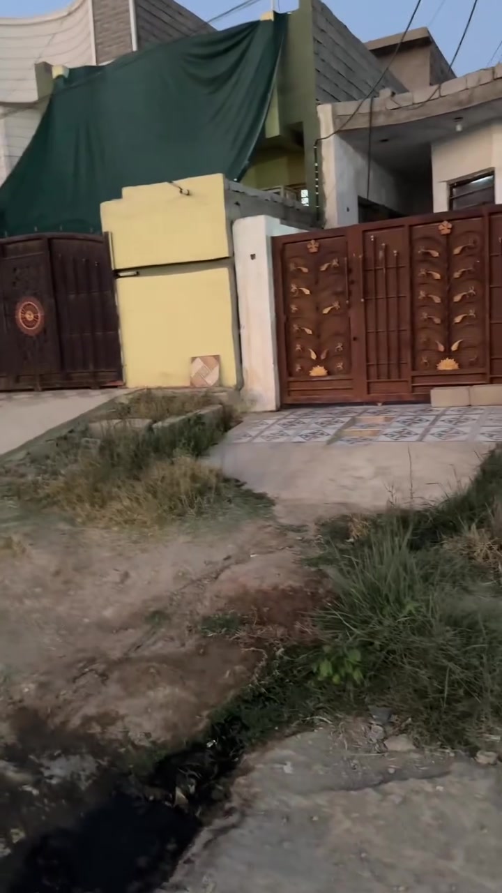 السلام عليكم يوجد منزل للبيع في منطقة الكاطون حي اليرموك المنزل مقابيل جامع العباسيةوايضاً القرب من مدرسة السلام مساحة المنزل125 متر النزال 25 والواجهية 5  ومبني طابق واحد فقط باقي التفاصيل يمكنك الاتصال على هذا الرقم  او التواصل على الخاص

***********
